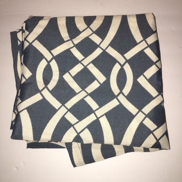 Pair of curtain panels - Picture 1 of 6